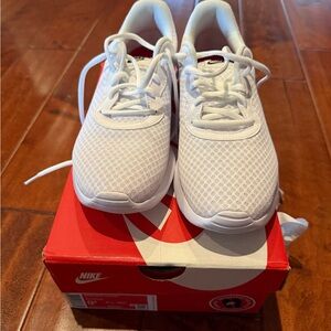 Nike Women's Tanjun Shoes - White